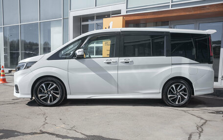 Honda Stepwgn IV, 2018 год, 2 348 000 рублей, 3 фотография