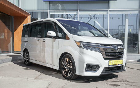 Honda Stepwgn IV, 2018 год, 2 348 000 рублей, 6 фотография