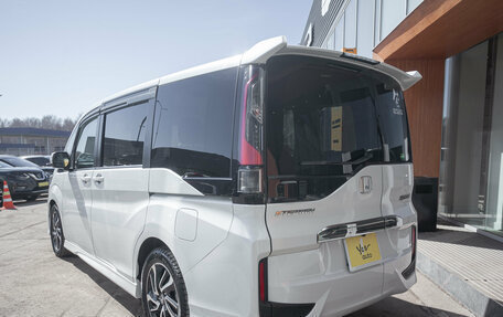 Honda Stepwgn IV, 2018 год, 2 348 000 рублей, 4 фотография