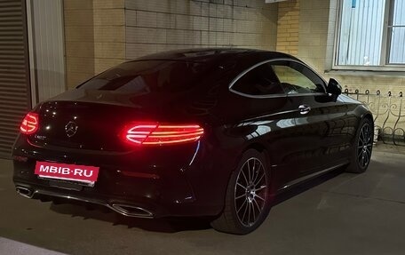 Mercedes-Benz C-Класс, 2019 год, 3 300 000 рублей, 1 фотография