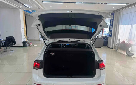 Volkswagen Golf VIII, 2022 год, 1 666 040 рублей, 19 фотография