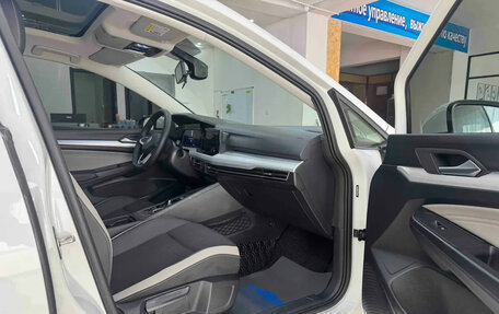 Volkswagen Golf VIII, 2022 год, 1 666 040 рублей, 15 фотография