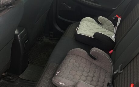 Toyota Corolla, 2011 год, 745 000 рублей, 24 фотография