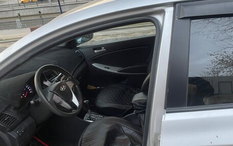 Hyundai Solaris II рестайлинг, 2012 год, 450 000 рублей, 7 фотография