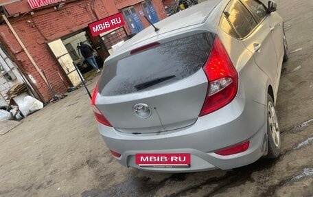 Hyundai Solaris II рестайлинг, 2012 год, 450 000 рублей, 4 фотография