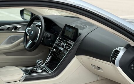 BMW 8 серия, 2021 год, 10 000 000 рублей, 28 фотография