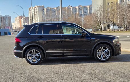 Volkswagen Tiguan II, 2018 год, 3 600 000 рублей, 4 фотография