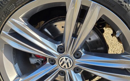 Volkswagen Tiguan II, 2018 год, 3 600 000 рублей, 14 фотография