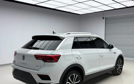 Volkswagen T-Roc I, 2022 год, 1 550 040 рублей, 6 фотография