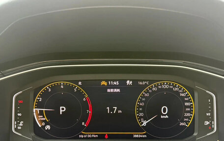 Volkswagen T-Roc I, 2022 год, 1 550 040 рублей, 13 фотография