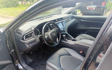 Toyota Camry, 2018 год, 2 650 000 рублей, 2 фотография