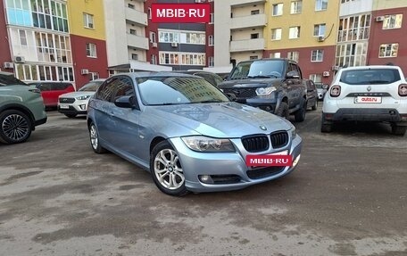 BMW 3 серия, 2010 год, 750 000 рублей, 18 фотография
