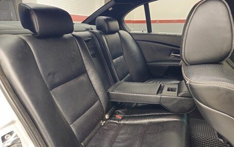 BMW 5 серия, 2004 год, 1 129 000 рублей, 16 фотография