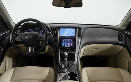 Infiniti Q50 I рестайлинг, 2016 год, 1 750 000 рублей, 12 фотография