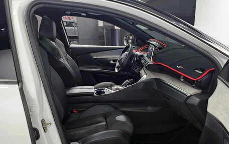 Peugeot 5008 II, 2022 год, 1 800 040 рублей, 10 фотография