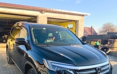 Honda Pilot III рестайлинг, 2018 год, 3 799 000 рублей, 1 фотография