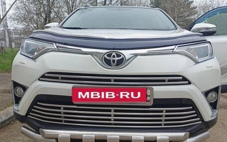 Toyota RAV4, 2015 год, 2 050 000 рублей, 1 фотография
