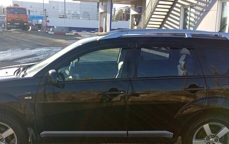 Mitsubishi Outlander III рестайлинг 3, 2008 год, 1 153 000 рублей, 2 фотография