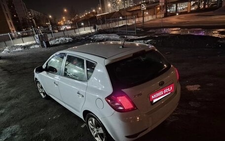 KIA cee'd I рестайлинг, 2011 год, 850 000 рублей, 4 фотография