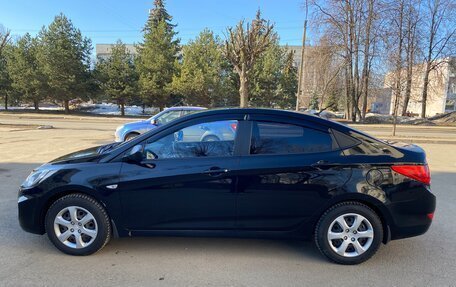 Hyundai Solaris II рестайлинг, 2011 год, 950 000 рублей, 2 фотография