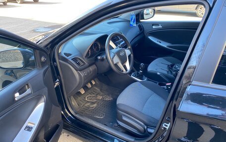 Hyundai Solaris II рестайлинг, 2011 год, 950 000 рублей, 9 фотография