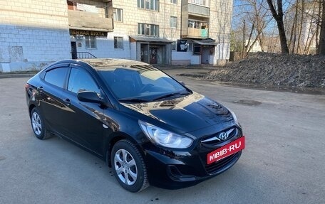 Hyundai Solaris II рестайлинг, 2011 год, 950 000 рублей, 7 фотография