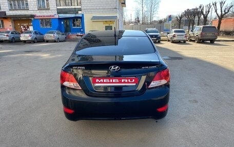 Hyundai Solaris II рестайлинг, 2011 год, 950 000 рублей, 4 фотография