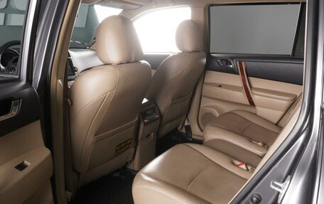 Toyota Highlander III, 2011 год, 1 869 000 рублей, 13 фотография