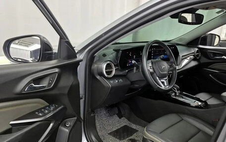 Chevrolet Trax, 2023 год, 1 636 040 рублей, 10 фотография