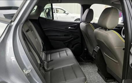 Chevrolet Trax, 2023 год, 1 636 040 рублей, 12 фотография