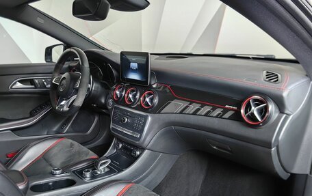 Mercedes-Benz CLA AMG, 2016 год, 2 495 000 рублей, 13 фотография