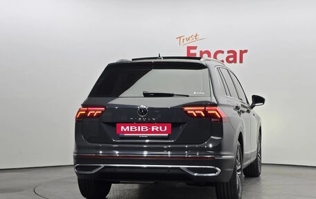 Volkswagen Tiguan II, 2023 год, 2 800 040 рублей, 4 фотография