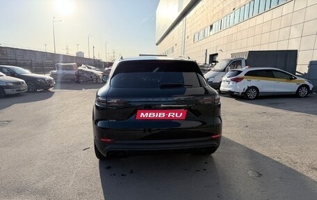Porsche Cayenne III, 2022 год, 12 500 000 рублей, 2 фотография