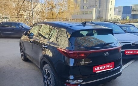 KIA Sportage IV рестайлинг, 2020 год, 2 520 000 рублей, 3 фотография