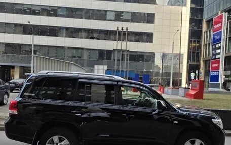 Toyota Land Cruiser 200, 2011 год, 2 700 000 рублей, 5 фотография