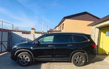 Honda Pilot III рестайлинг, 2018 год, 3 799 000 рублей, 2 фотография