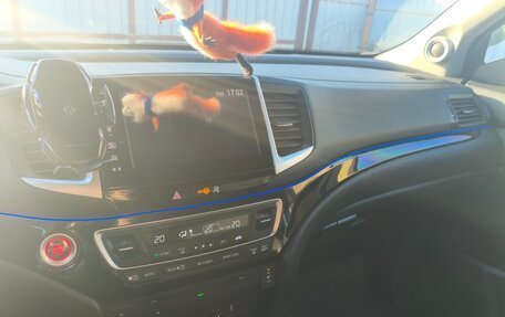 Honda Pilot III рестайлинг, 2018 год, 3 799 000 рублей, 16 фотография