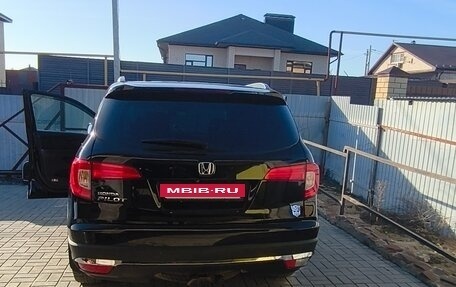 Honda Pilot III рестайлинг, 2018 год, 3 799 000 рублей, 8 фотография