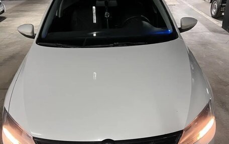 Volkswagen Jetta VI, 2015 год, 1 250 000 рублей, 23 фотография