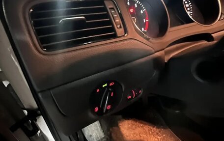 Volkswagen Jetta VI, 2015 год, 1 250 000 рублей, 25 фотография