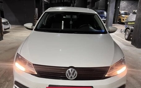 Volkswagen Jetta VI, 2015 год, 1 250 000 рублей, 26 фотография