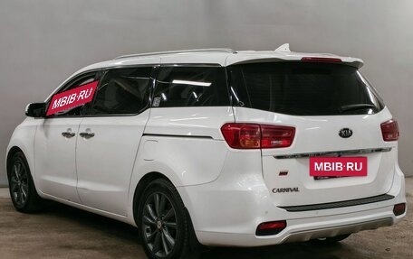 KIA Carnival III, 2018 год, 2 513 000 рублей, 7 фотография