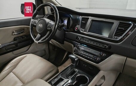 KIA Carnival III, 2018 год, 2 513 000 рублей, 11 фотография