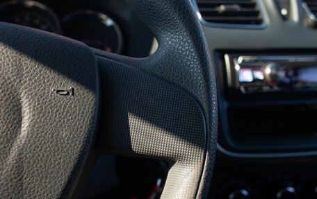 Renault Logan II, 2015 год, 895 000 рублей, 24 фотография