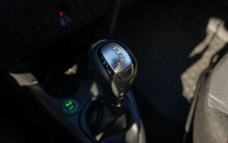 Renault Logan II, 2015 год, 895 000 рублей, 28 фотография