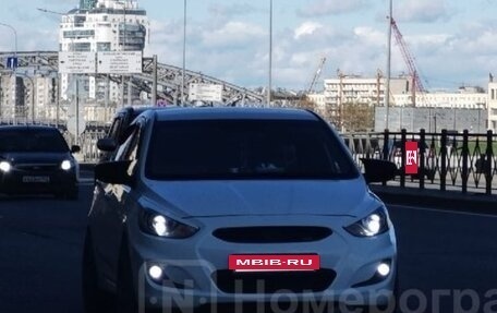 Hyundai Solaris II рестайлинг, 2012 год, 800 000 рублей, 9 фотография