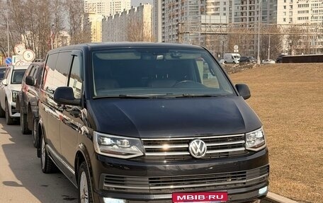 Volkswagen Multivan T6 рестайлинг, 2016 год, 4 000 000 рублей, 1 фотография