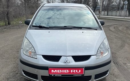 Mitsubishi Colt VI рестайлинг, 2004 год, 320 000 рублей, 1 фотография