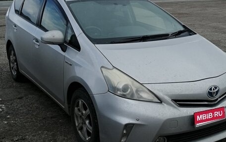 Toyota Prius Alpha I (ZVW40/41), 2011 год, 1 111 111 рублей, 1 фотография
