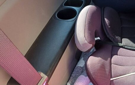 Honda Stream II, 2010 год, 1 200 000 рублей, 3 фотография